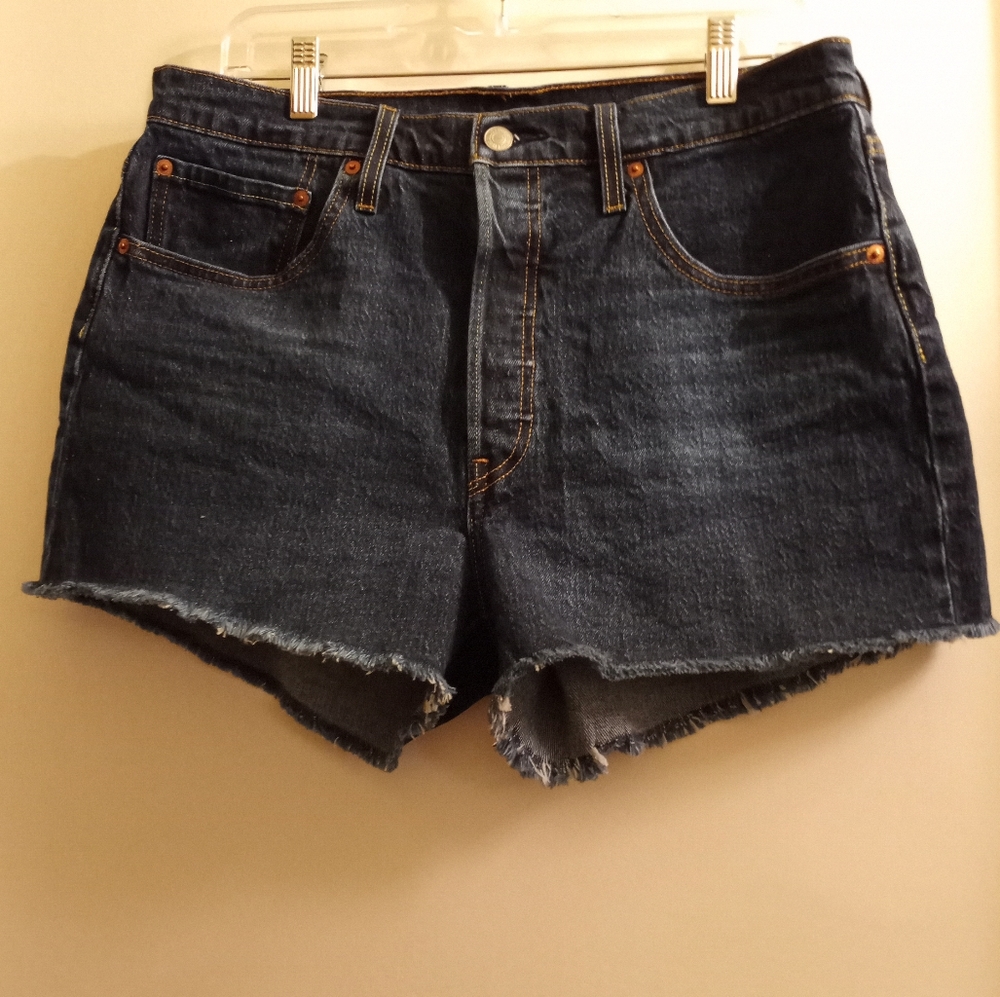 Levi 501 Shorts w/Fringe And Button Fly Size 14